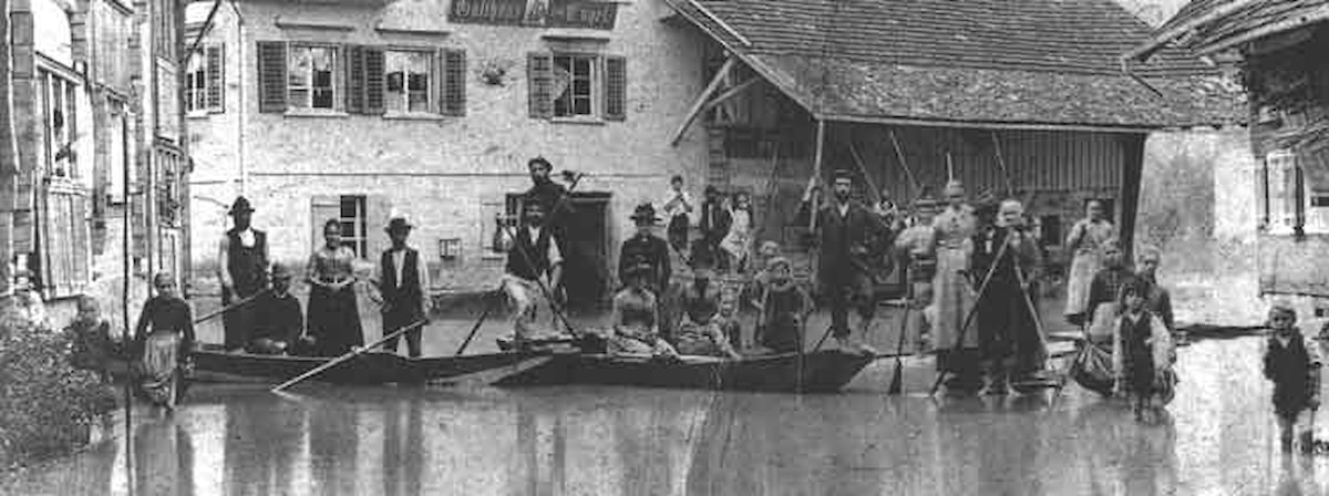 Hochwasser in Lustenau  - Aufnahme beim Gasthof Engel im Jahre 1868